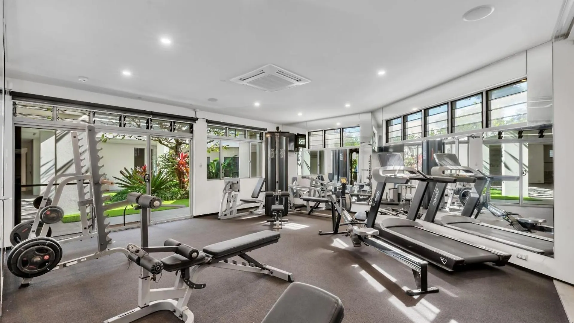 Villa 8 The Lakes Yaroomba 펜션
